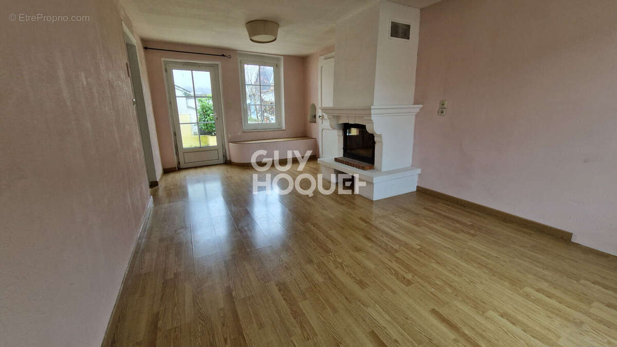 Maison à LE COUDRAY