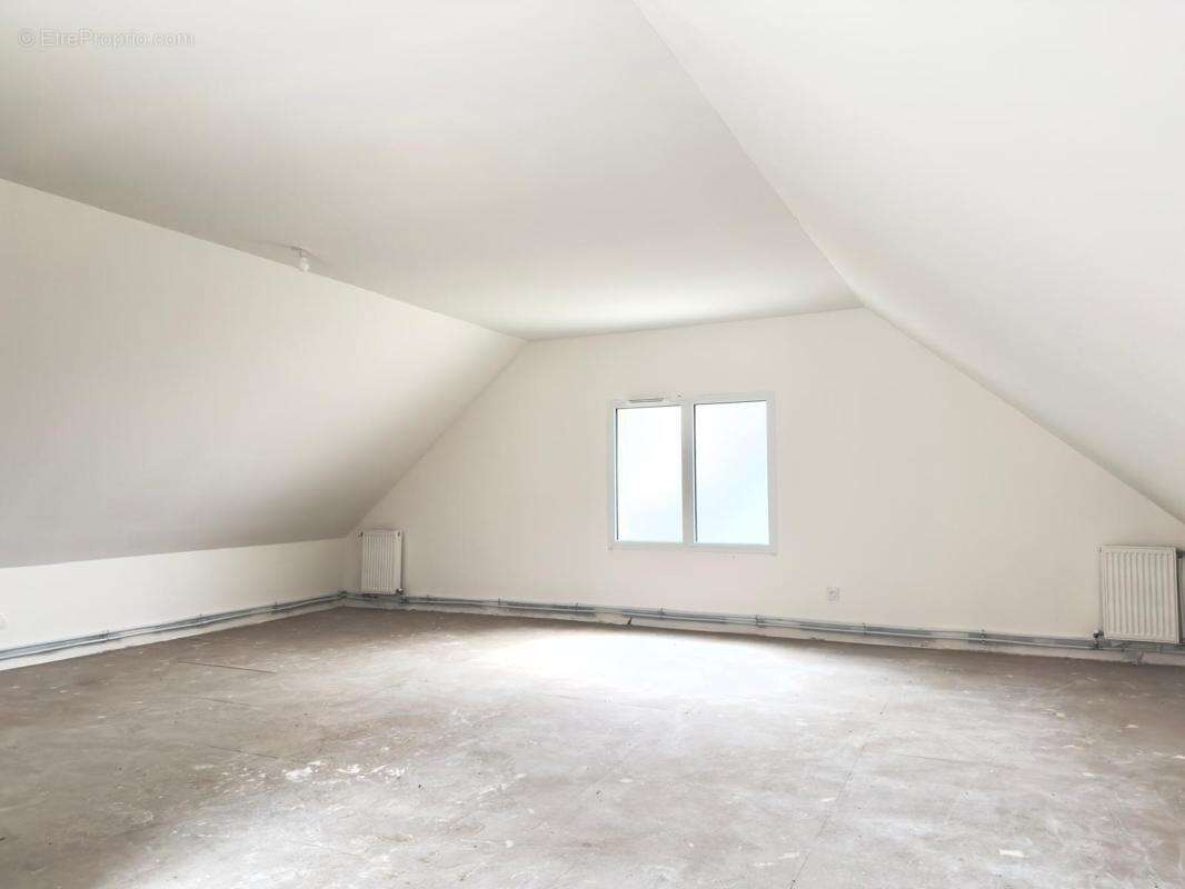 Maison à QUINCY-VOISINS