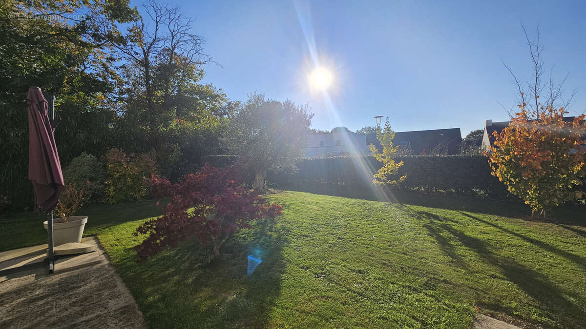 Maison à SAINT-ERBLON