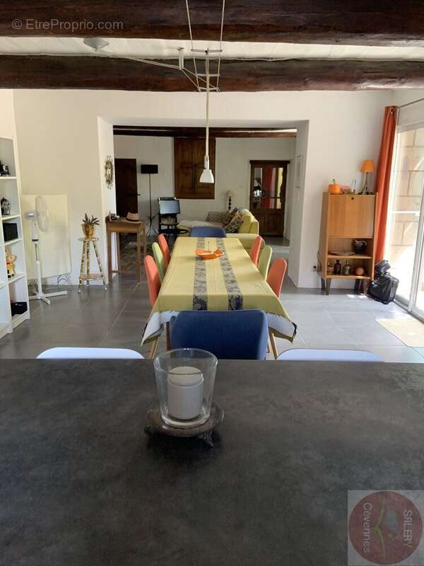 Batisse en pierre avec 5 chambres et une piscine - photo 7