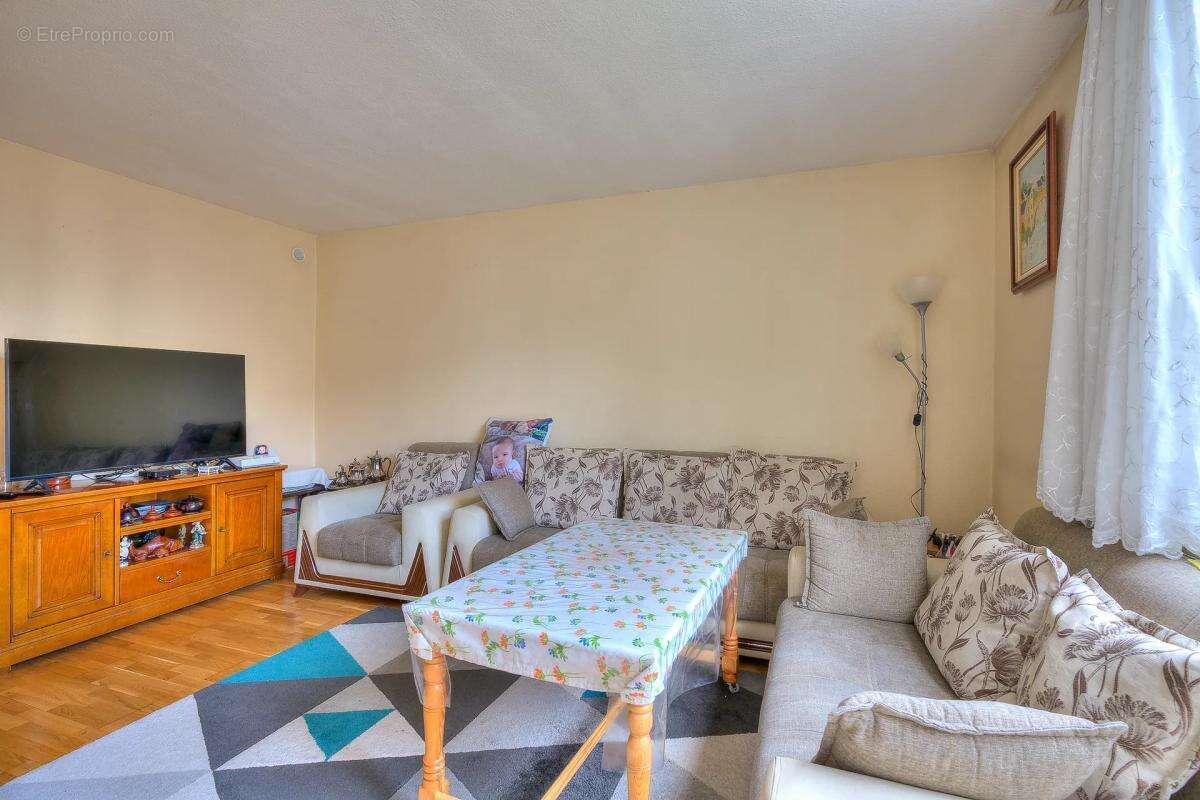 Appartement à VALENTON