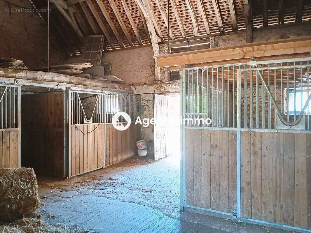 Maison 77 m² à Avoise  - photo 5