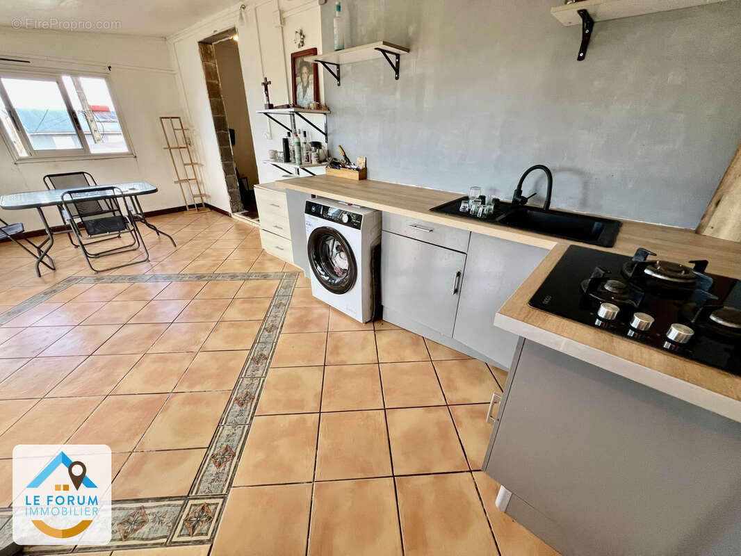 Saint joseph 97480 - maison familiale - de plain-pied - beaux volumes - quartier calme - photo 3