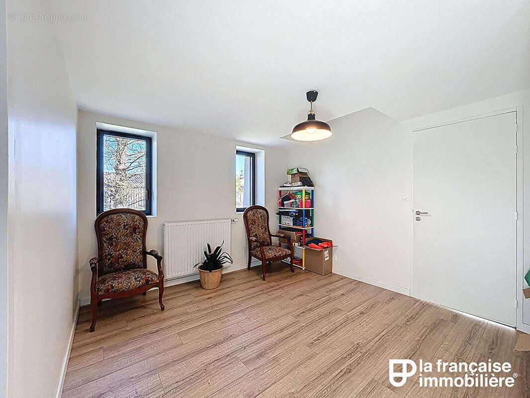 Maison à VEZIN-LE-COQUET