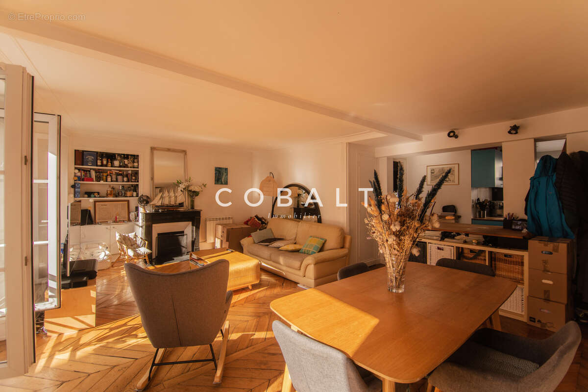 Appartement à PARIS-9E