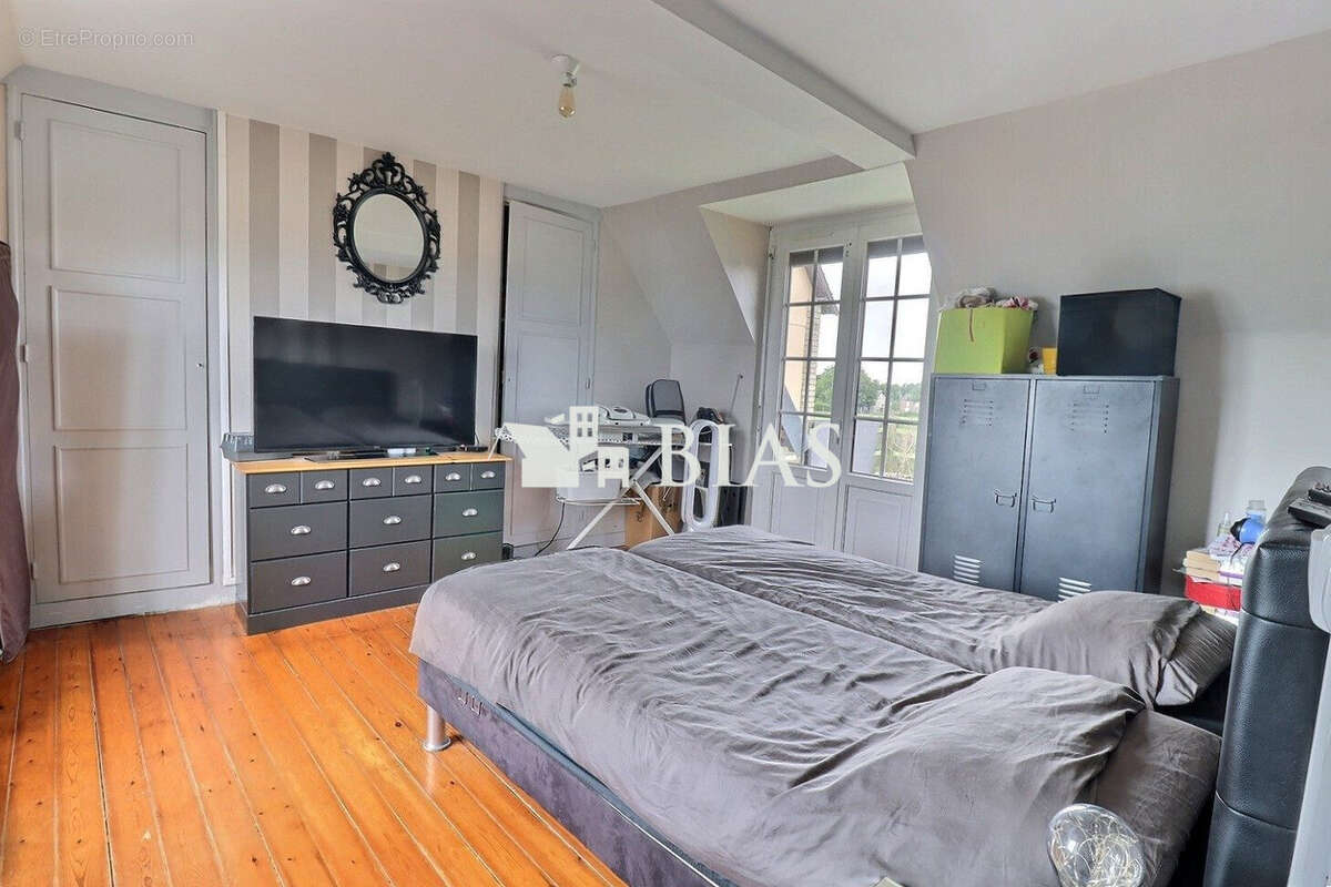 Maison à PONT-L'EVEQUE