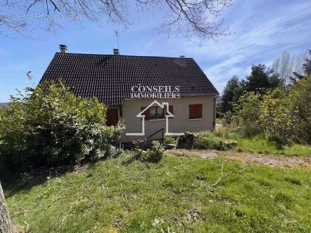 Maison à VILLENEUVE-SUR-YONNE