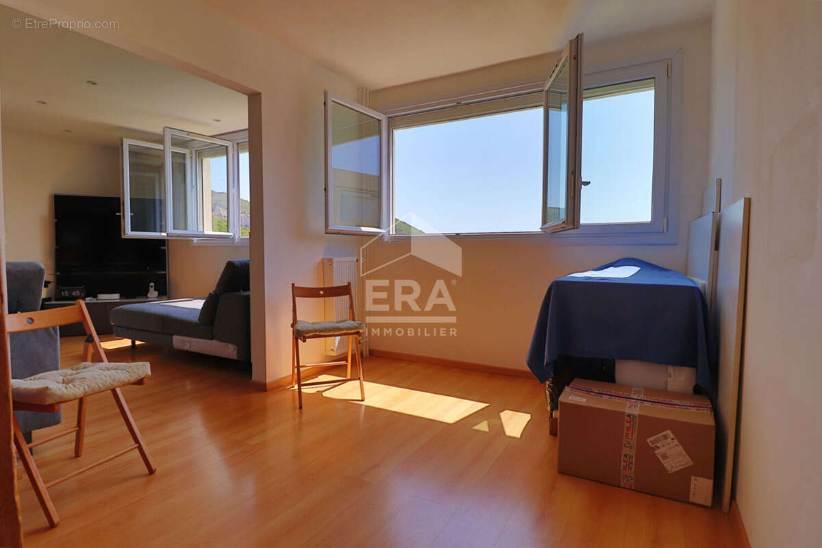 Appartement à MARSEILLE-10E