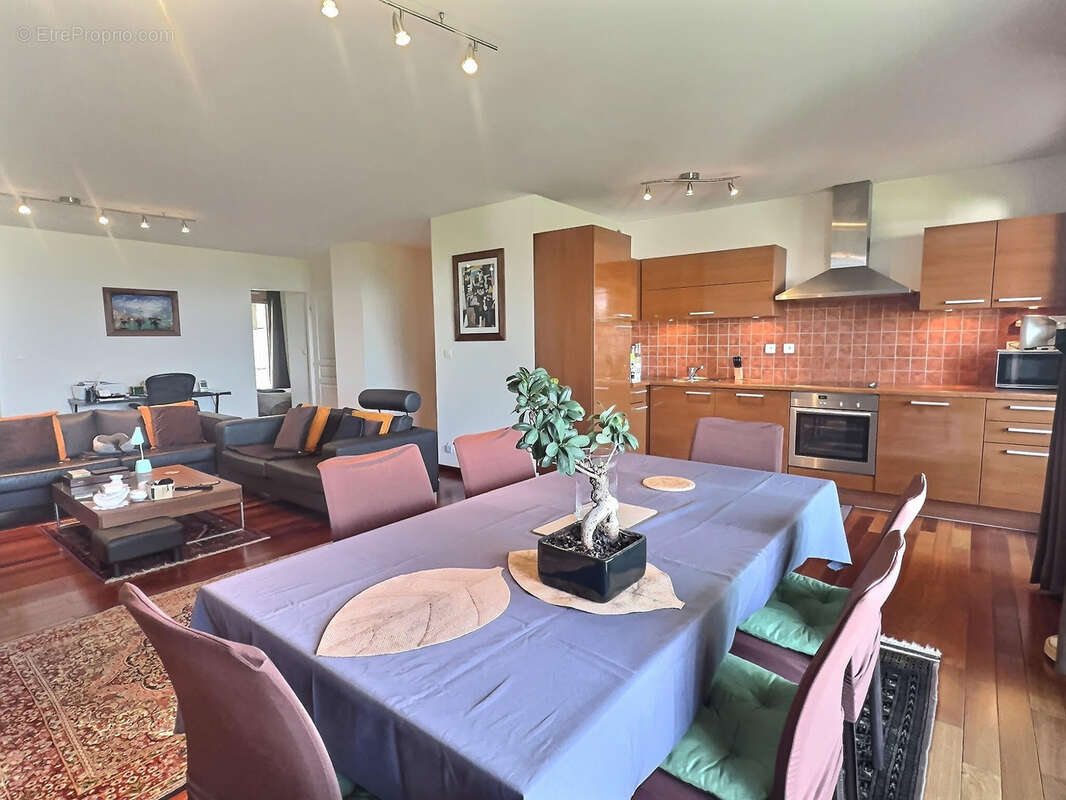 Appartement à EVIAN-LES-BAINS