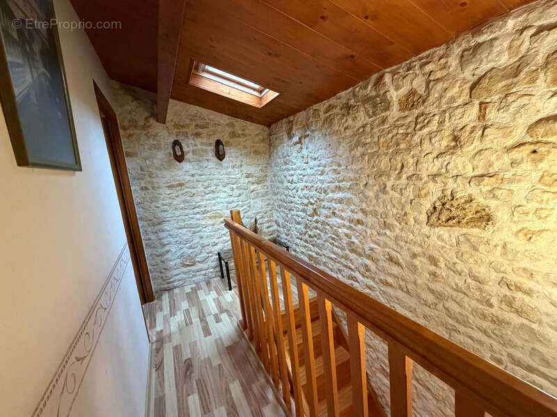 Maison à SAINT-VALERIEN