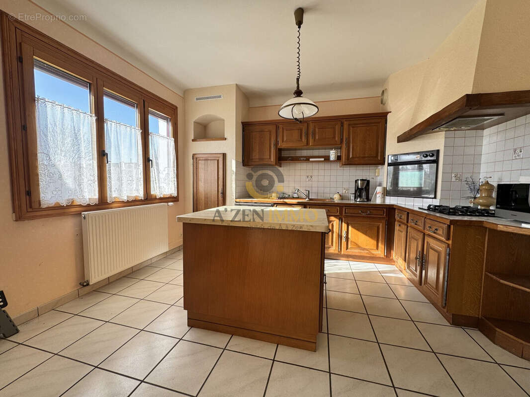 Maison à SECONDIGNY