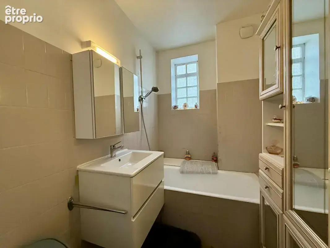 Appartement T3 de 77 m² vendu occupé avec terrasse parking et cave résidence avec ascenseur quartier Iéna Carcassonne - photo 11