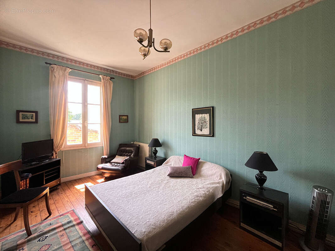 Maison à IZON