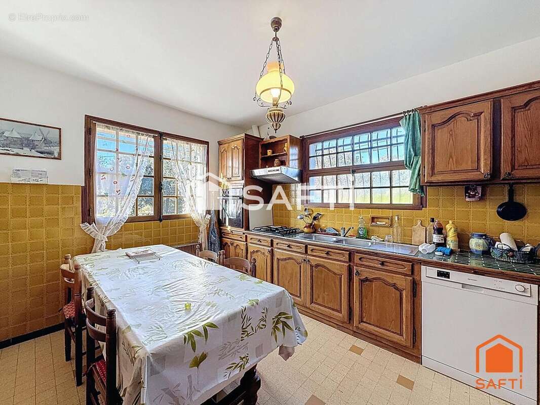 Photo 5 - Maison à REGUSSE