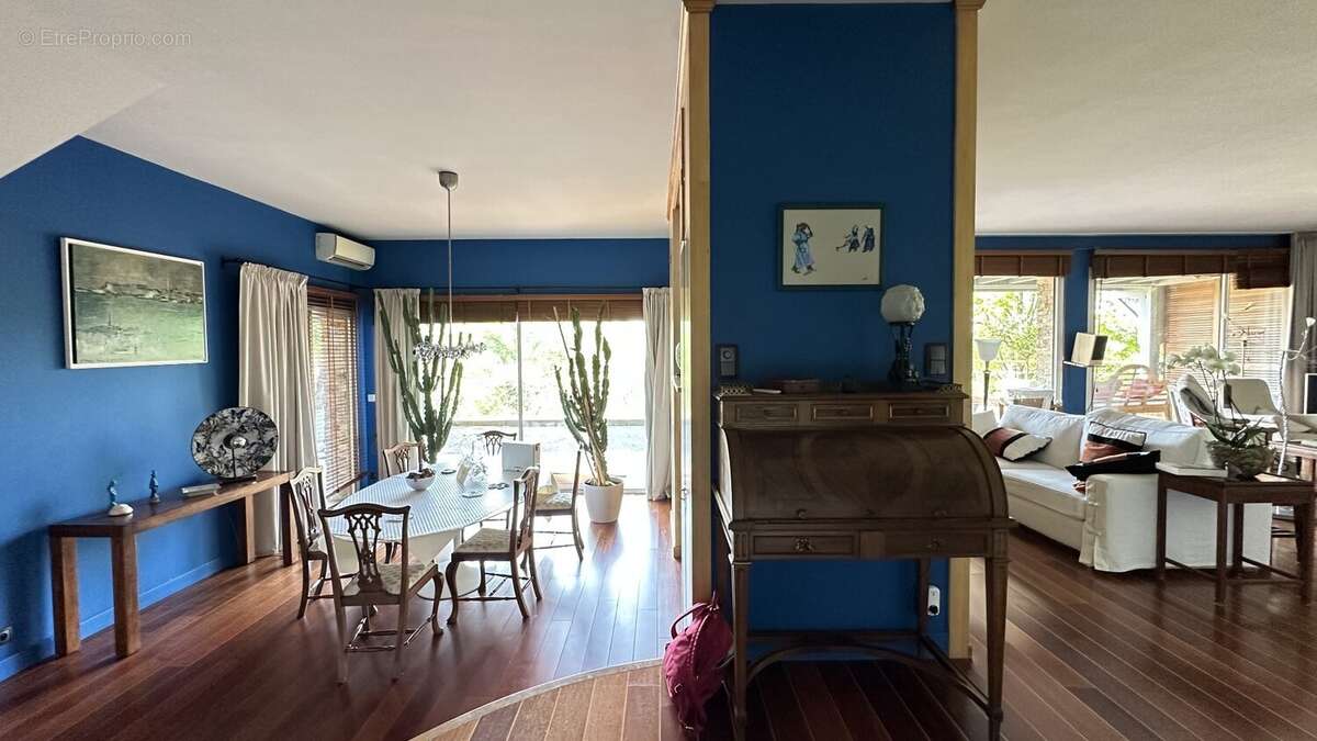 Maison à BASSUSSARRY