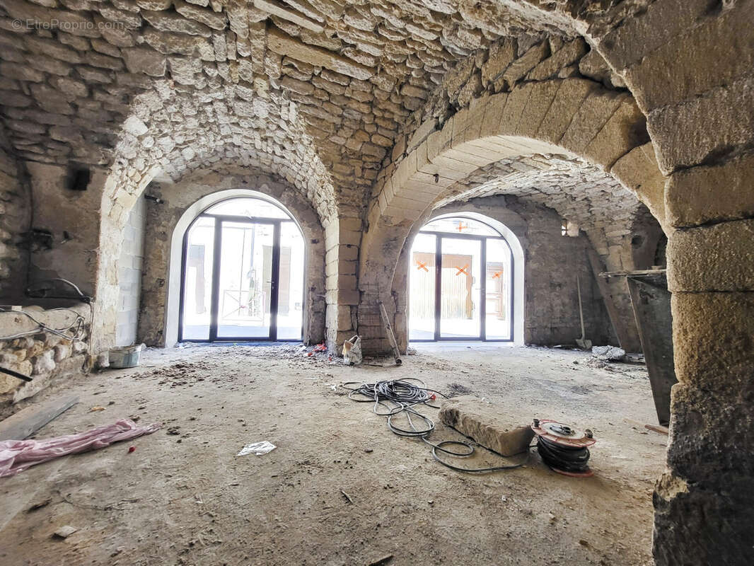 Commerce à SOMMIERES