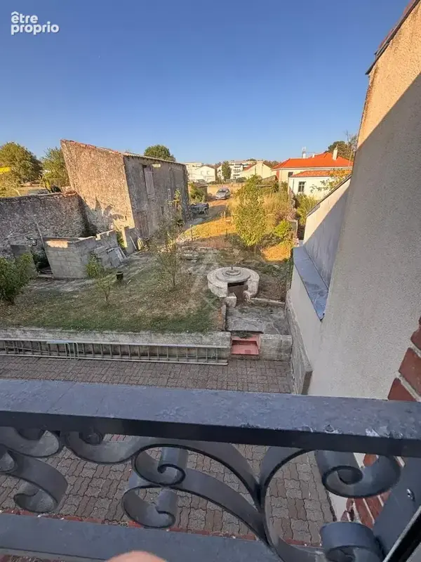 Maison de 6 pièces avec dépendances et terrain divisible - photo 7
