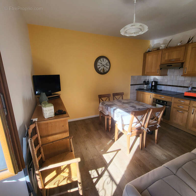 Appartement à RIOM-ES-MONTAGNES