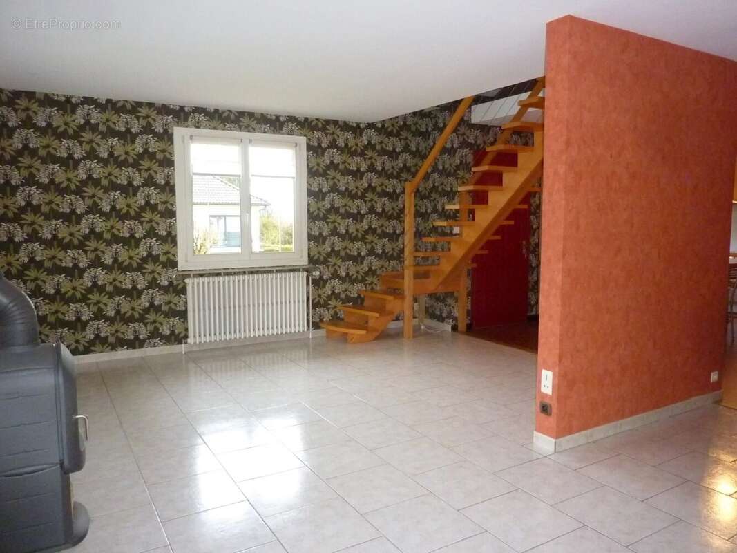 Maison à ETUPES