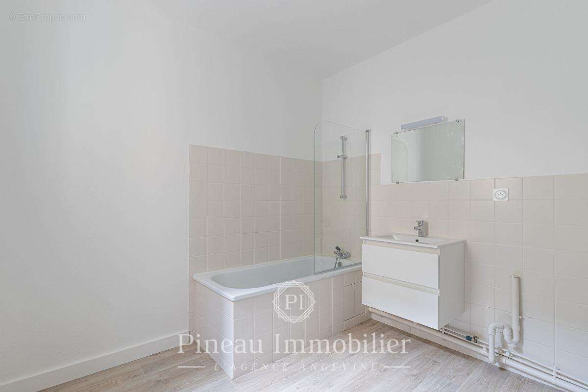 Appartement T2 Angers - Centre-ville / Château - Rez-de-chaussée - Idéal 1er achat ou investissement - photo 6