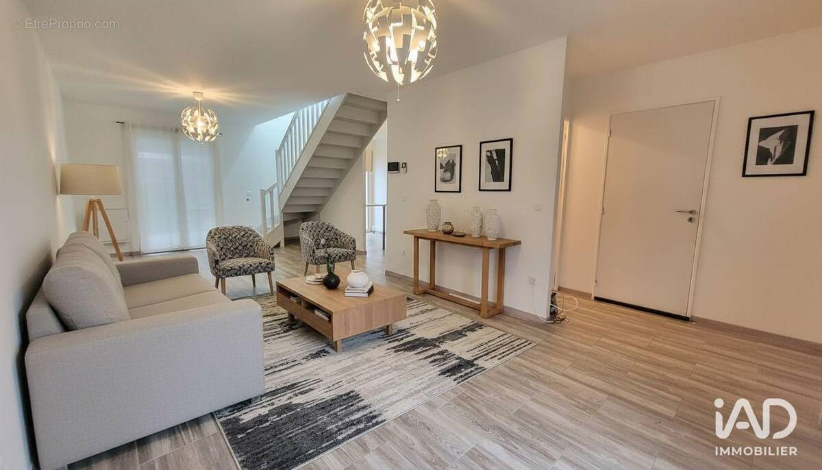 Photo 1 - Maison à CHAUMES-EN-BRIE