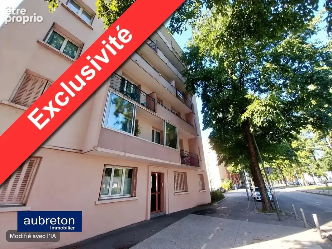 Appartement à SAINT-MARTIN-D'HERES