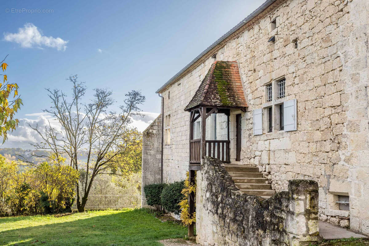 Chateau Estate - photo 7