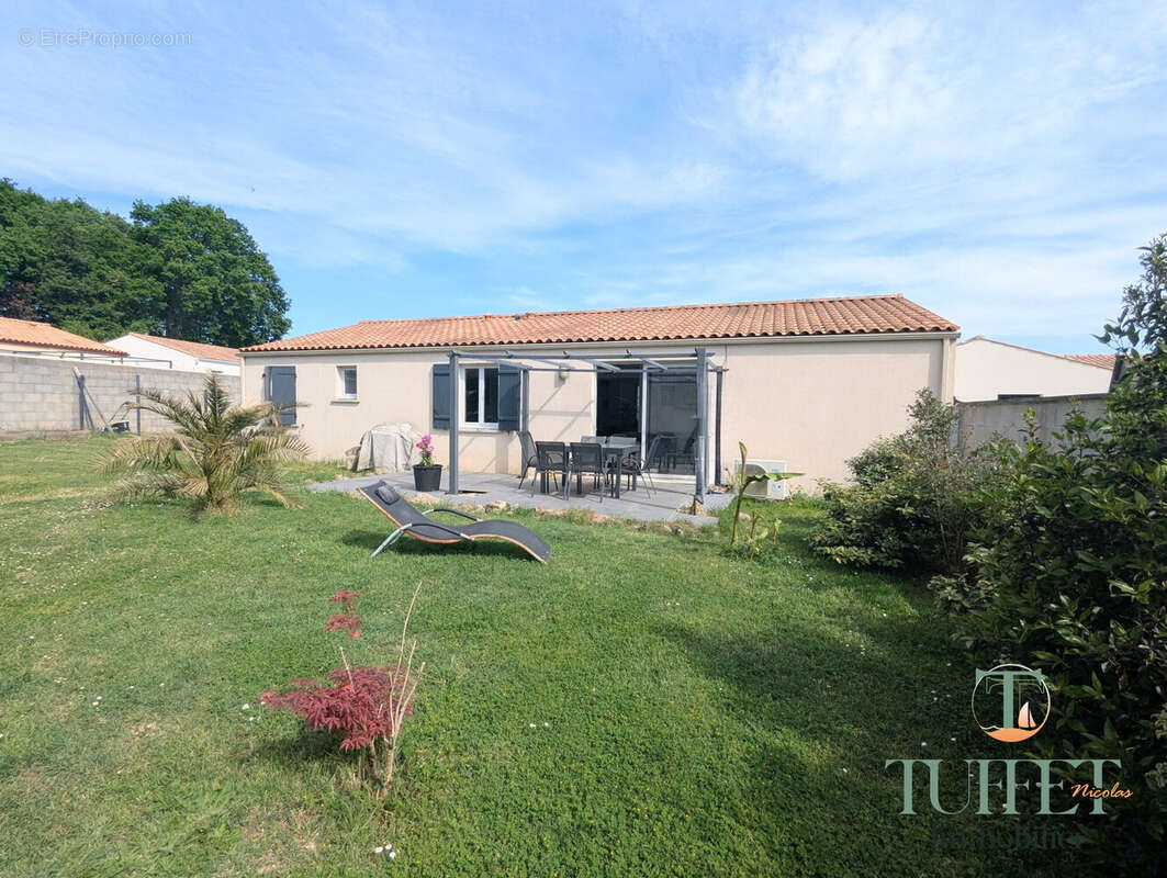 Maison à SAINT-JUST-LUZAC