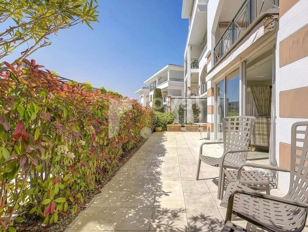 Appartement à MOUGINS