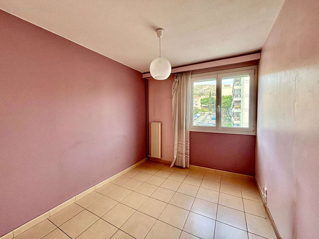 Appartement à MARSEILLE-16E