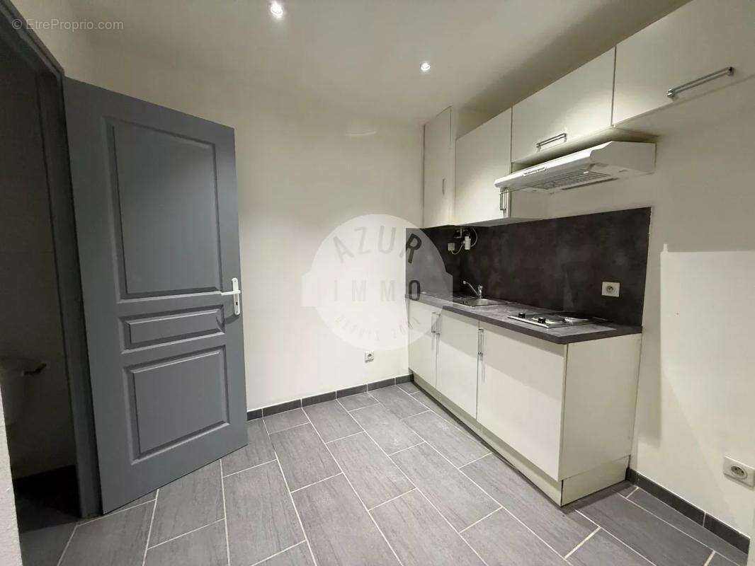 Appartement à ROQUEVAIRE