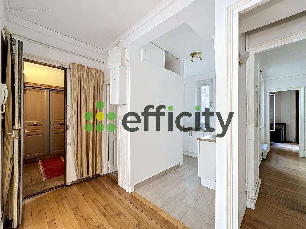 Appartement à PARIS-7E