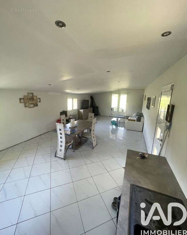 Maison 96 m² à La Barde  - photo 3