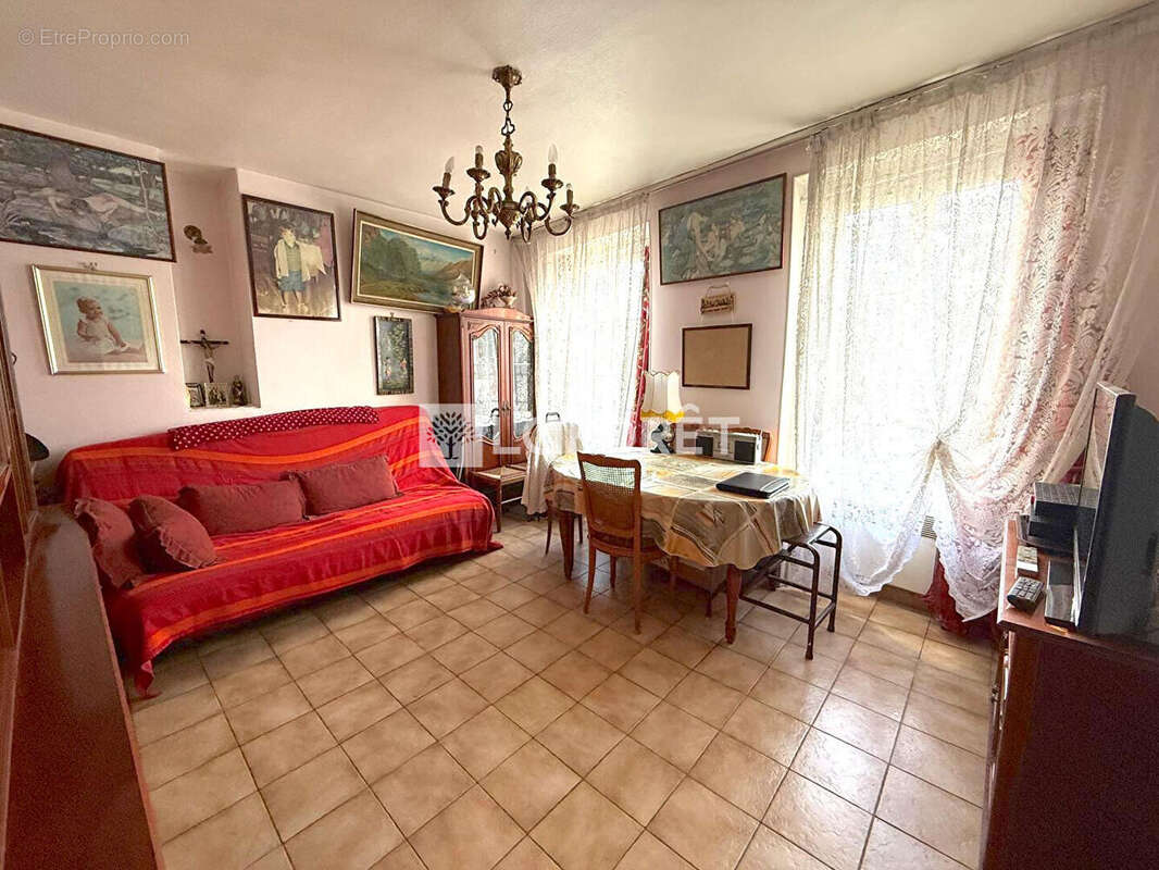 Appartement à PARIS-2E