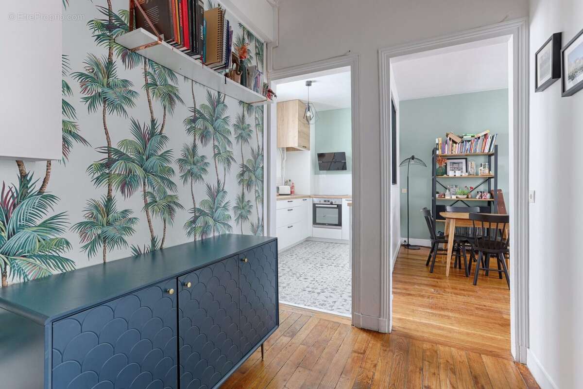 Appartement à COURBEVOIE