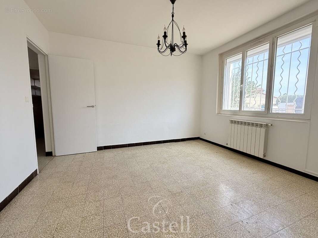 *** maison de plain pied 4 faces, garage *** - photo 6
