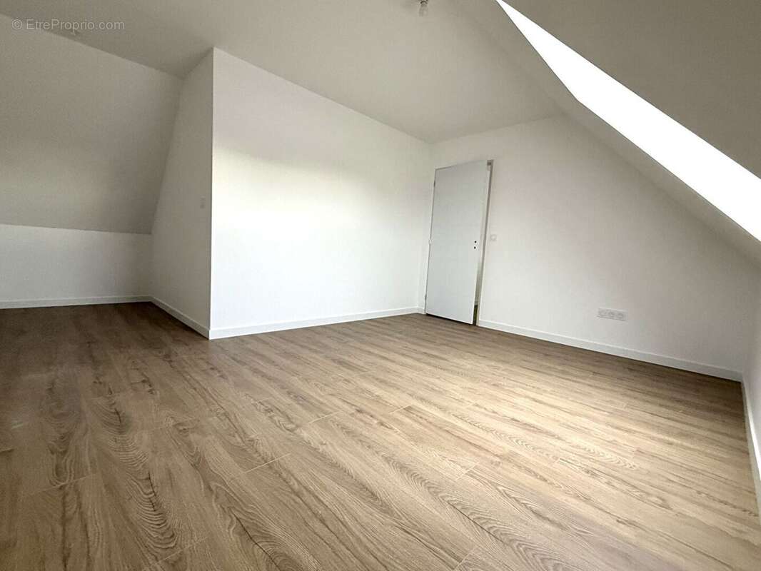 Maison à SACQUENVILLE