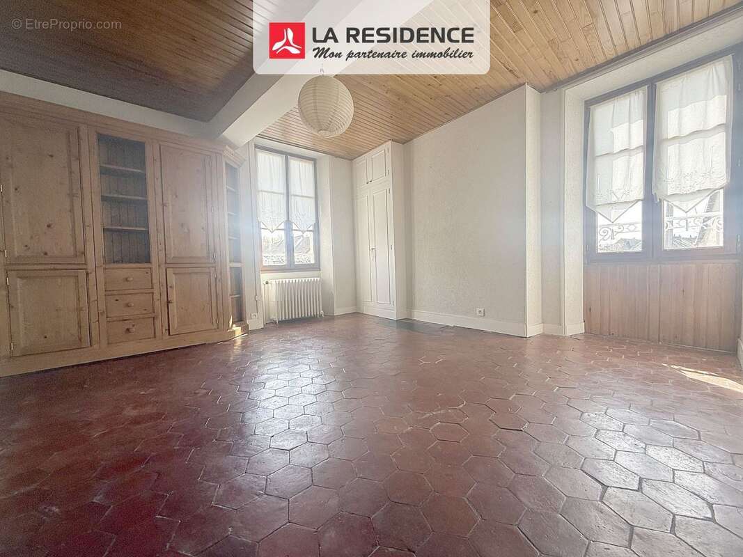 Maison à BONNIERES-SUR-SEINE