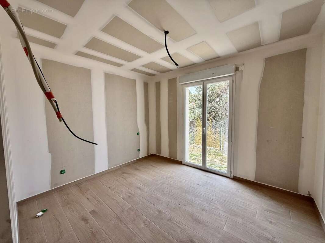 Jolie maison étage avec jardin, balcon et terrasse tropézienne - photo 6