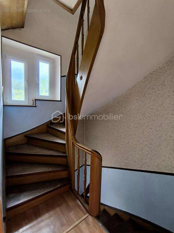 Grande maison, idéale pour une grande famille ou pour un investissement locatif - photo 15