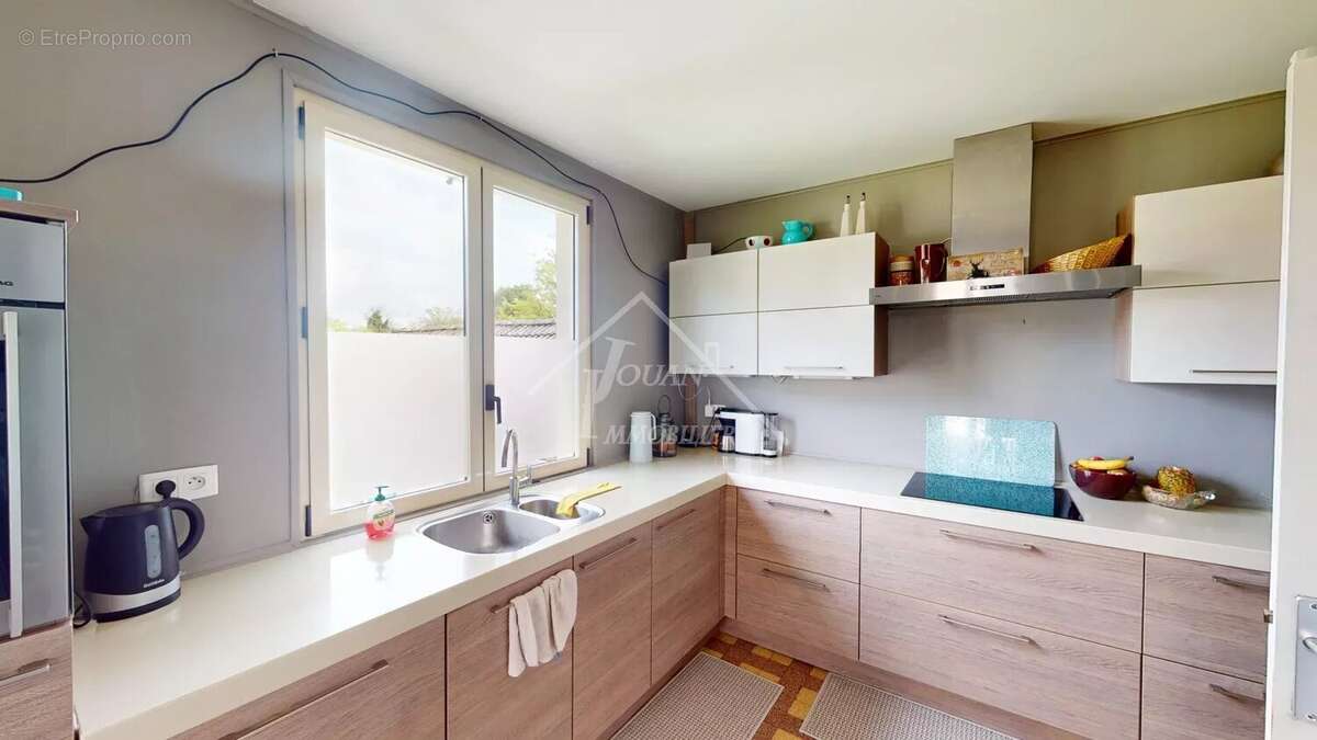 Maison à SAINT-BONNET-TRONCAIS