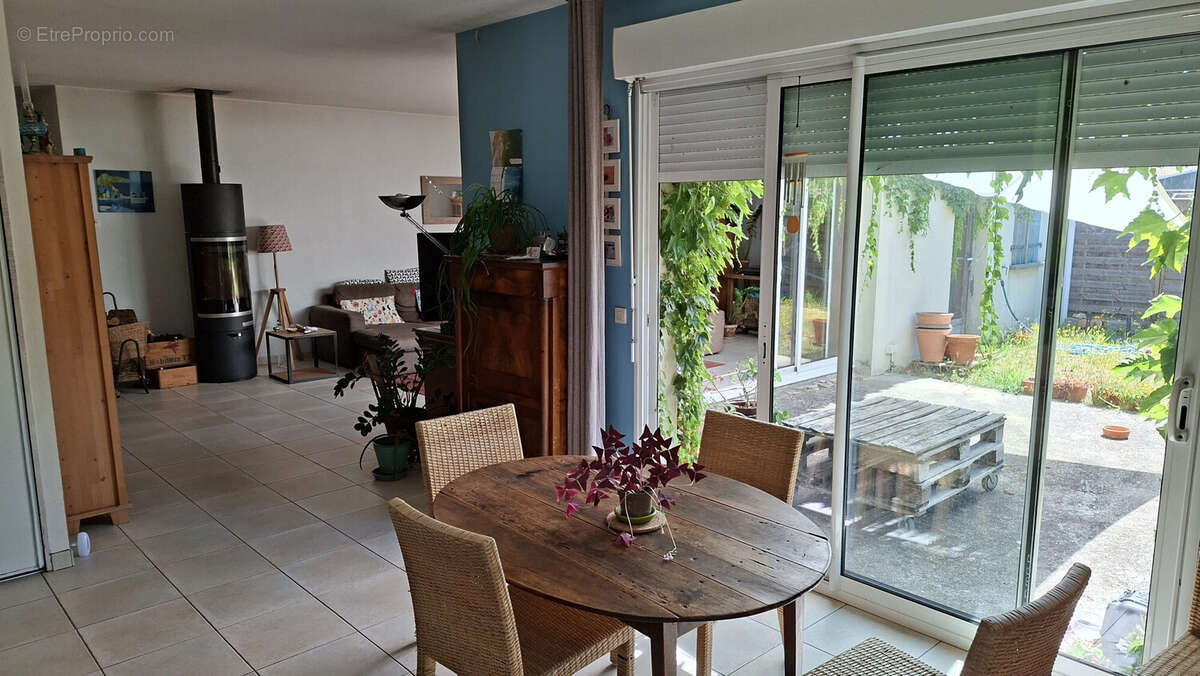 Maison 120 m² à Rochefort  - photo 7