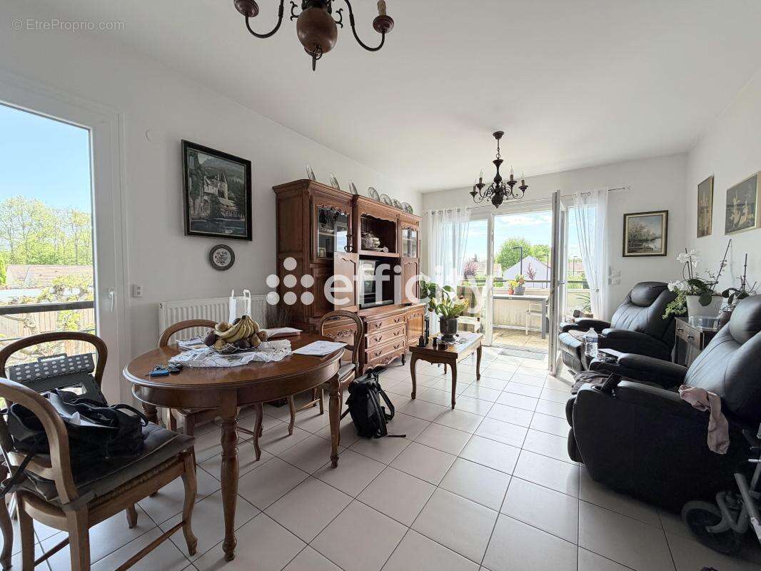 Appartement à PRINGY