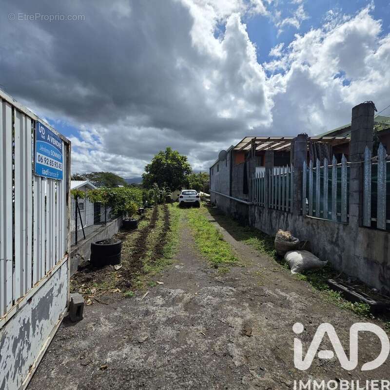 Photo 4 - Terrain à LE TAMPON