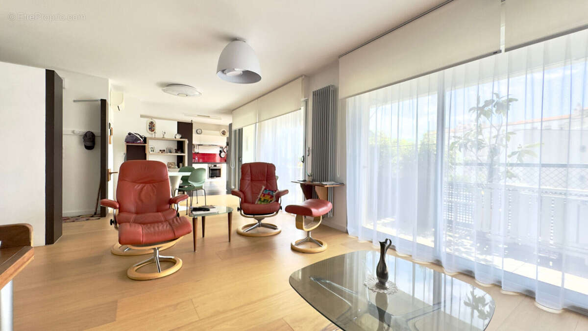 Quartier LA GENETTE - Appartement La Rochelle 4 pièce(s) 104 m2 - photo 11
