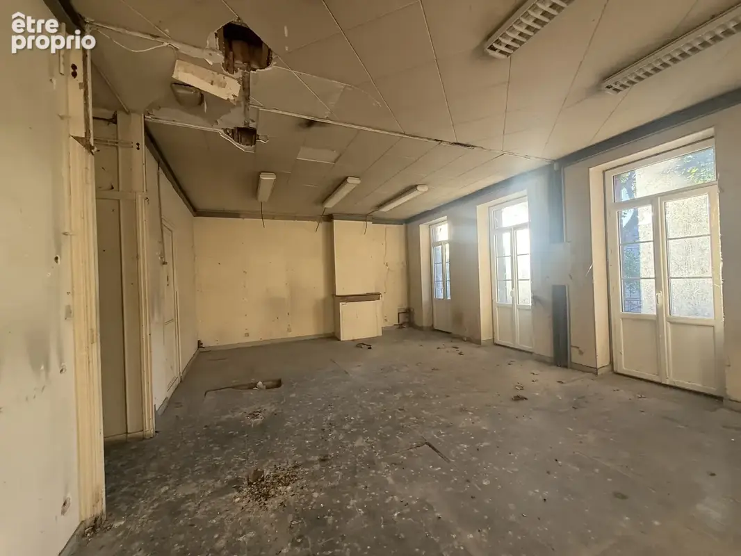Bureaux traversants à rénover - photo 7