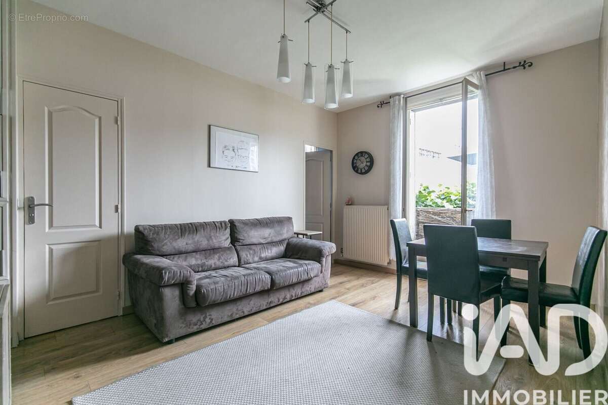 Photo 2 - Appartement à IVRY-SUR-SEINE