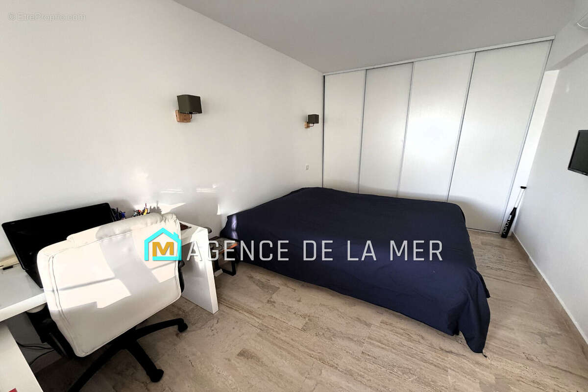 Appartement à MANDELIEU-LA-NAPOULE