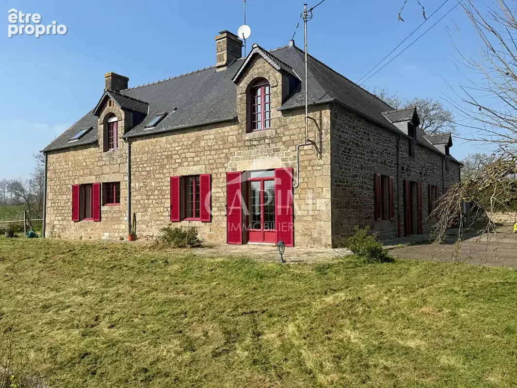 Louvigné Du désert-Authentique corps de ferme avec dépendances sur plus de 3,6 hectares- 163m² hab- 5 Chambres-Dépendances +1000 - photo 2