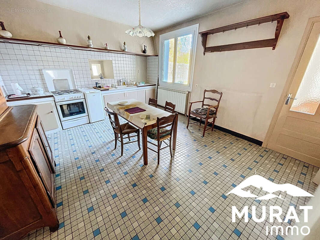 Maison à SAINT-AMANT-TALLENDE